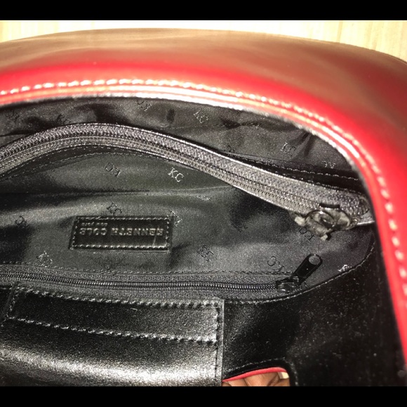Red-Maroon  Kenneth Cole handbag - Picture 2 of 8